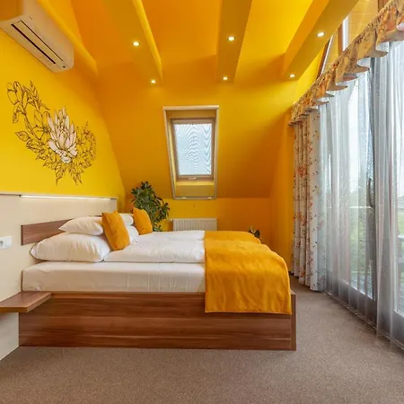 Hotell Mayer Alsóörs