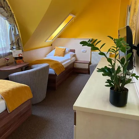 Mayer Hotell Alsóörs