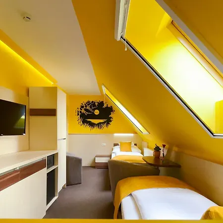 Mayer Hotel Alsóörs