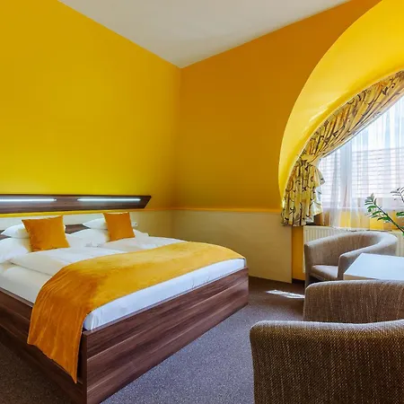 Mayer Hotell Alsóörs