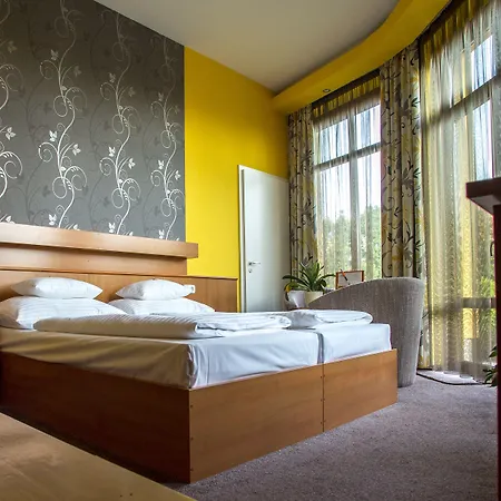 Hotell Mayer Alsóörs