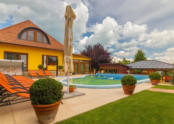 Mayer מלון Alsóörs