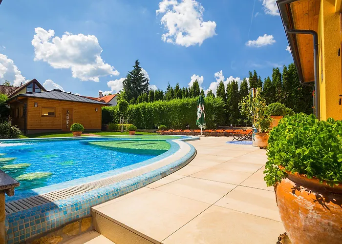 מלון Mayer Alsóörs